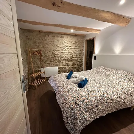 Casa de Férias Domaine De Verteilhac Le Jardin De Clemence, 6 Personnes Piscine Chauffee *