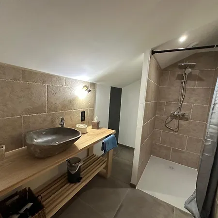 Domaine De Verteilhac Le Jardin De Clemence, 6 Personnes Piscine Chauffee Banassac