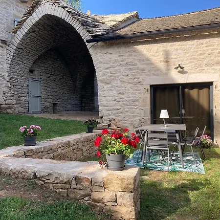 Domaine De Verteilhac Le Jardin De Clemence, 6 Personnes Piscine Chauffee Casa de Férias