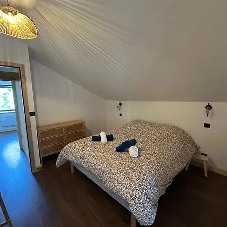 Casa de Férias Domaine De Verteilhac Le Jardin De Clemence, 6 Personnes Piscine Chauffee