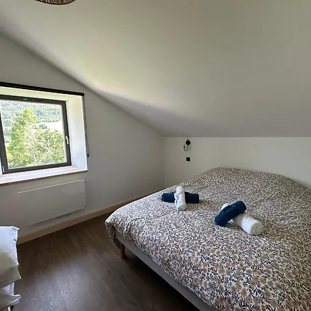 Domaine De Verteilhac Le Jardin De Clemence, 6 Personnes Piscine Chauffee Banassac