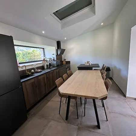 Casa de Férias Domaine De Verteilhac Le Jardin De Clemence, 6 Personnes Piscine Chauffee