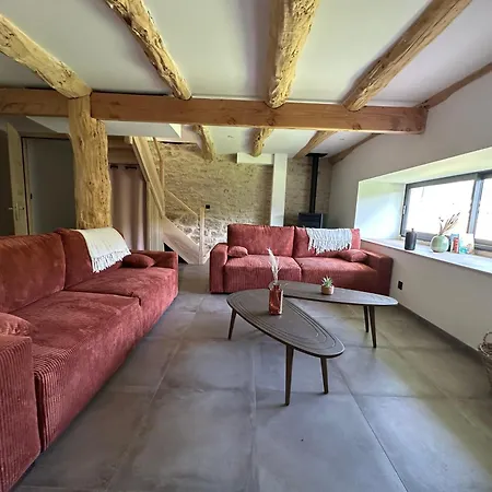 Casa de Férias Domaine De Verteilhac Le Jardin De Clemence, 6 Personnes Piscine Chauffee Banassac